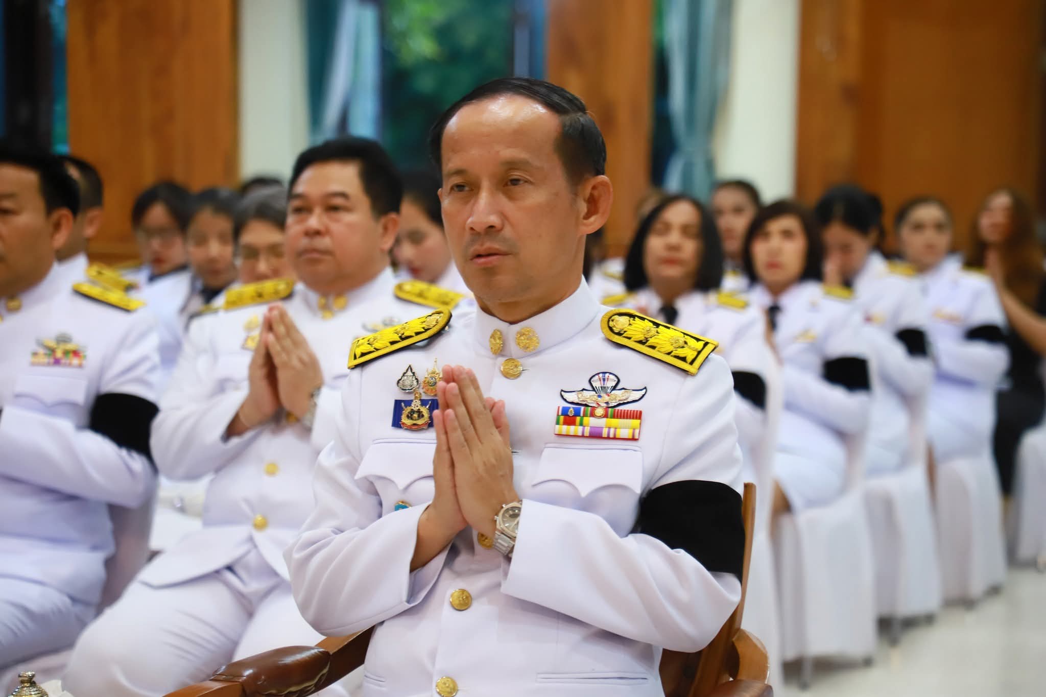 จังหวัดตรัง ประกอบพิธีบำเพ็ญกุศลสวดพระอภิธรรม อุทิศถวายพระราชกุศล แด่สมเด็จพระนางเจ้าสิริกิติ์ พระบรมราชินีนาถ พระบรมราชชนนีพันปีหลวง ณ ศาลาประชานิมิต วัดนิโครธาราม เป็นวันที่ 15