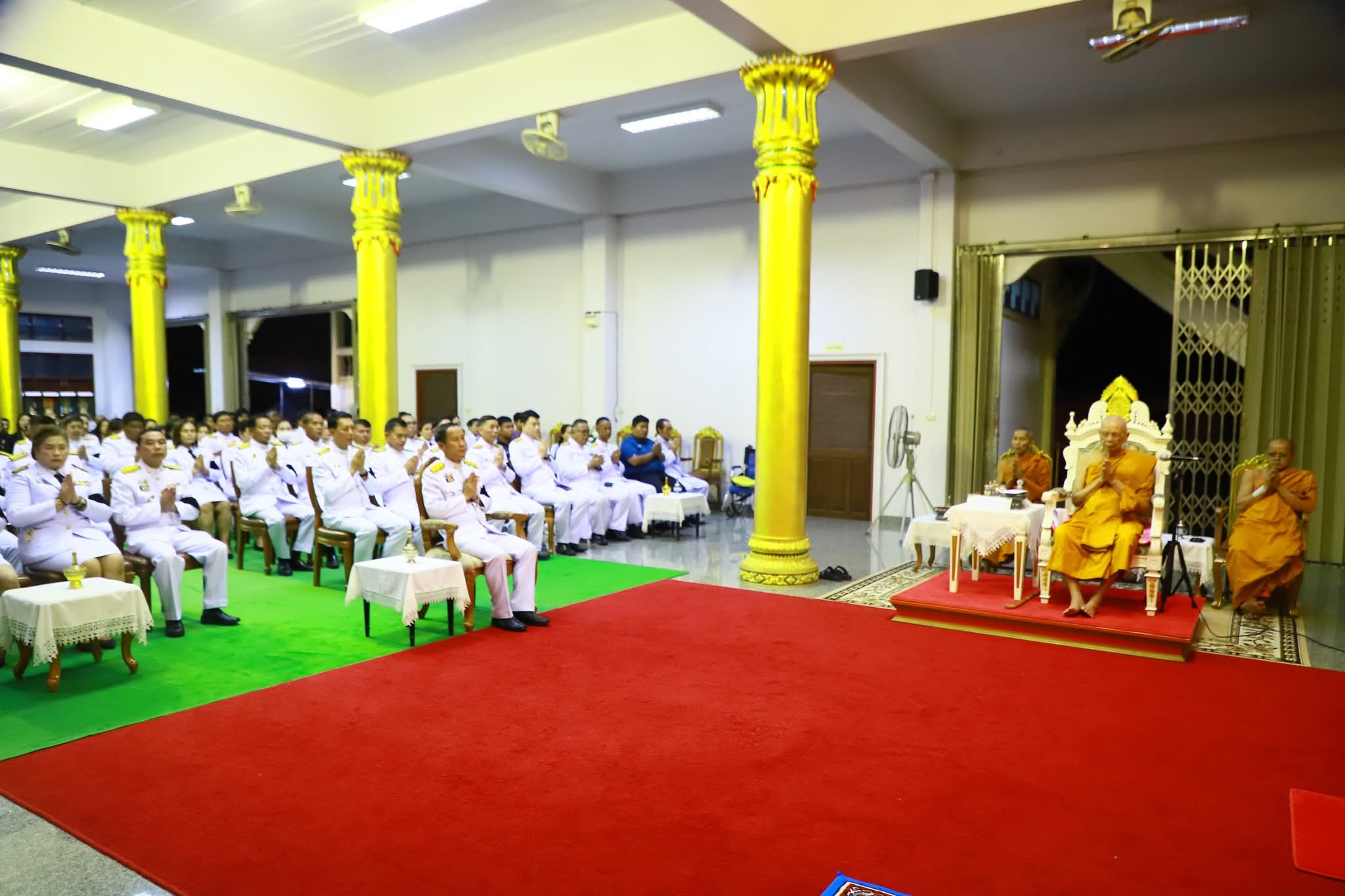 จังหวัดตรัง ประกอบพิธีบำเพ็ญกุศลสวดพระอภิธรรม อุทิศถวายพระราชกุศล แด่สมเด็จพระนางเจ้าสิริกิติ์ พระบรมราชินีนาถ พระบรมราชชนนีพันปีหลวง ณ ศาลาธรรมสภา วัดกะพังสุรินทร์ พระอารามหลวง เป็นวันที่ 23