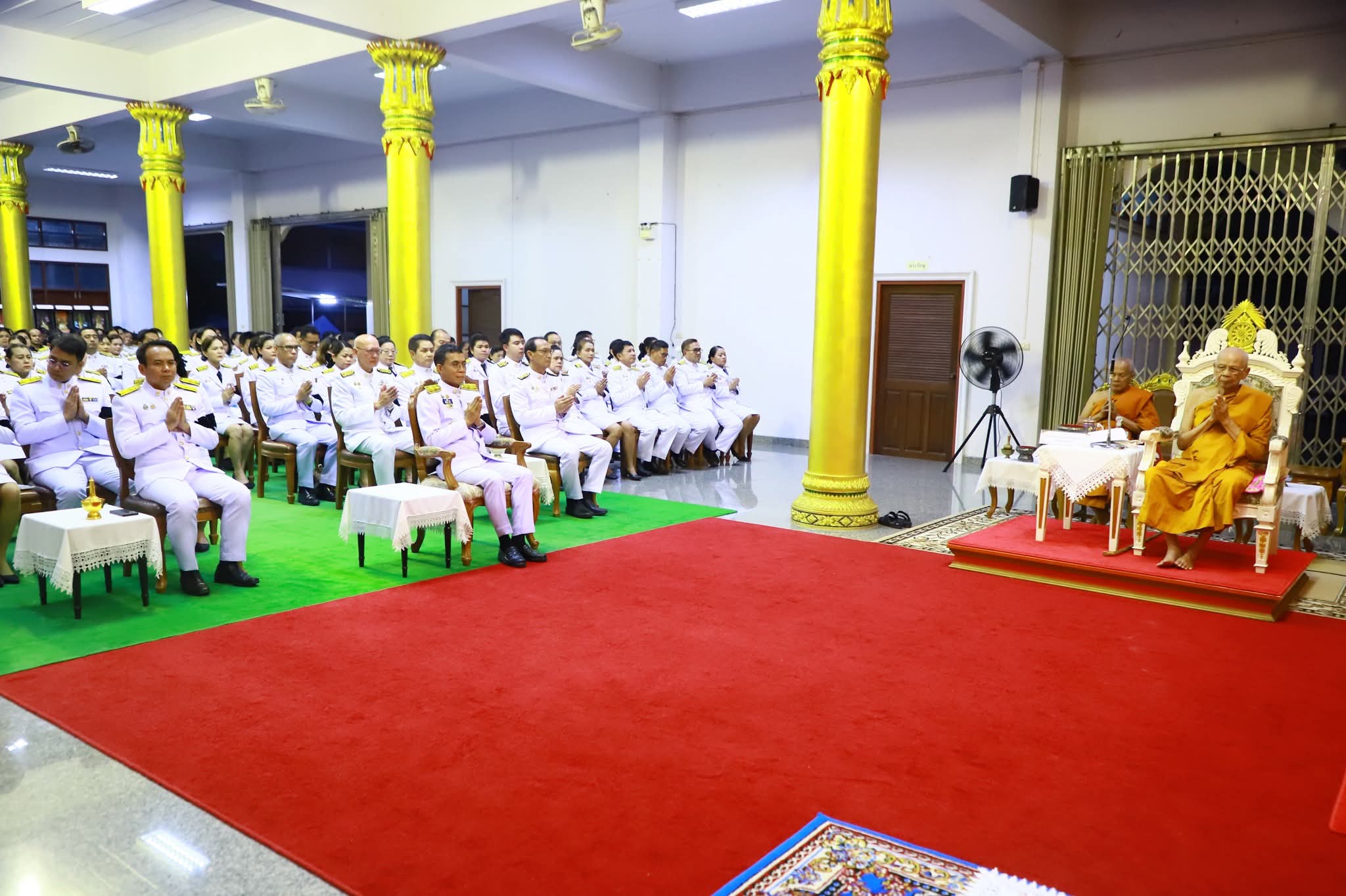 จังหวัดตรัง ประกอบพิธีบำเพ็ญกุศลสวดพระอภิธรรม อุทิศถวายพระราชกุศล แด่สมเด็จพระนางเจ้าสิริกิติ์ พระบรมราชินีนาถ พระบรมราชชนนีพันปีหลวง ณ ศาลาธรรมสภา วัดกะพังสุรินทร์ พระอารามหลวง เป็นวันที่ 26