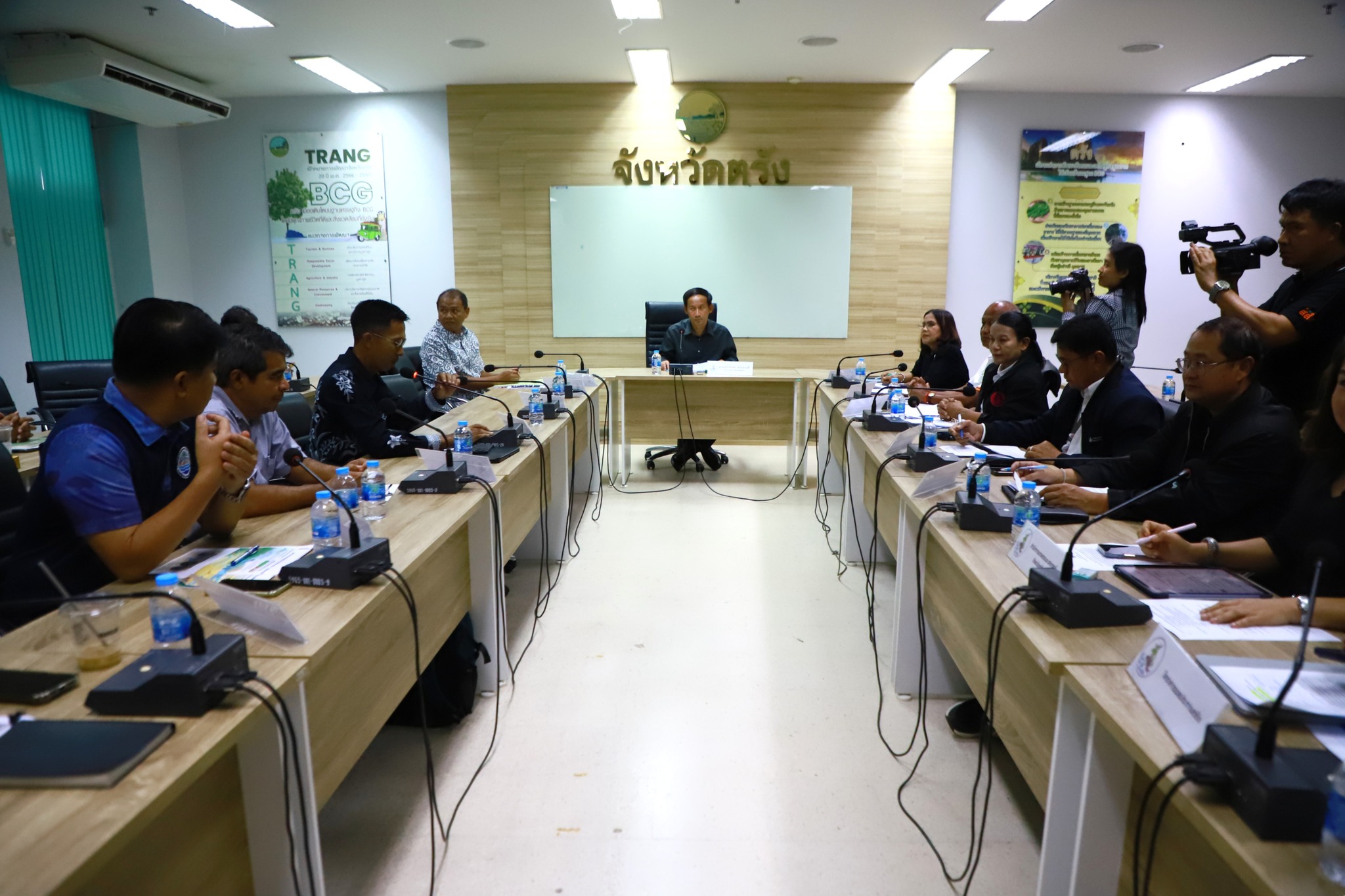 จังหวัดตรังแถลงข่าวผลการดำเนินการของจังหวัดตรังในประเด็นต่างๆ ประจำปี 2569