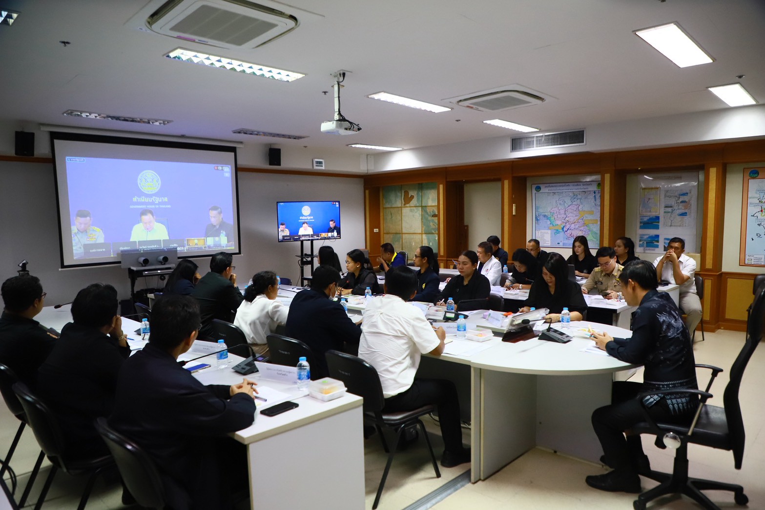 จังหวัดตรัง ร่วมประชุมขับเคลื่อนภารกิจสำคัญกระทรวงมหาดไทย ผ่านระบบ VCS มุ่งเน้นบำบัดทุกข์ บำรุงสุข ให้ประชาชน