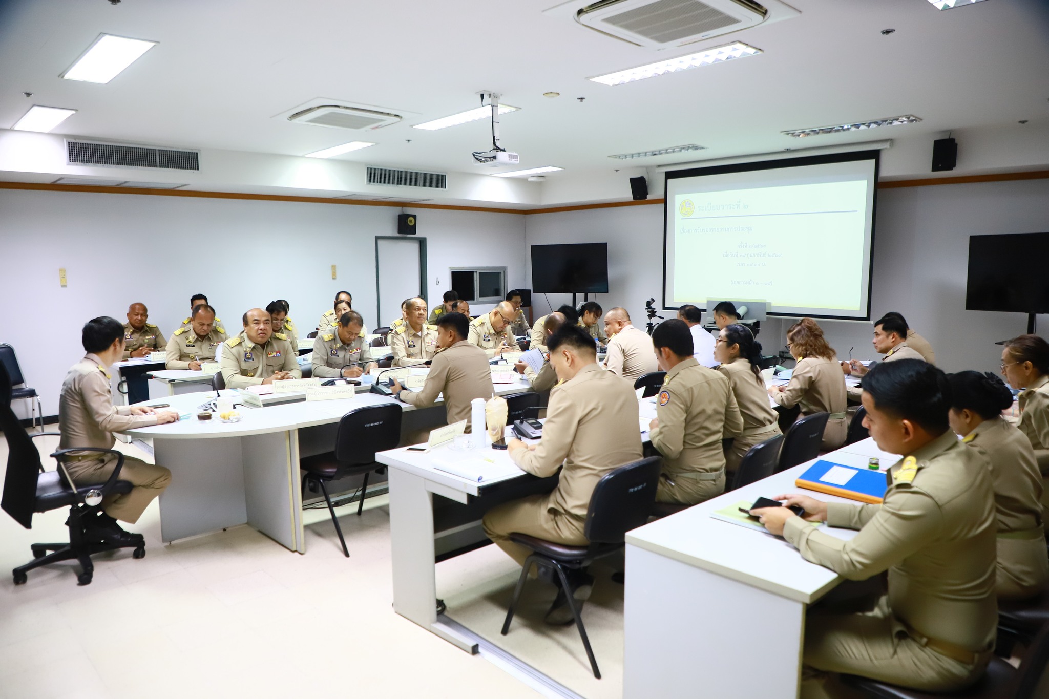 จังหวัดตรัง ประชุมหัวหน้าส่วนราชการสังกัดกระทรวงมหาดไทยและนายอำเภอ ประจำเดือนมีนาคม 2569 เน้นย้ำการทำงานเชิงรุกเพื่อบำบัดทุกข์ บำรุงสุขแก่ประชาชน