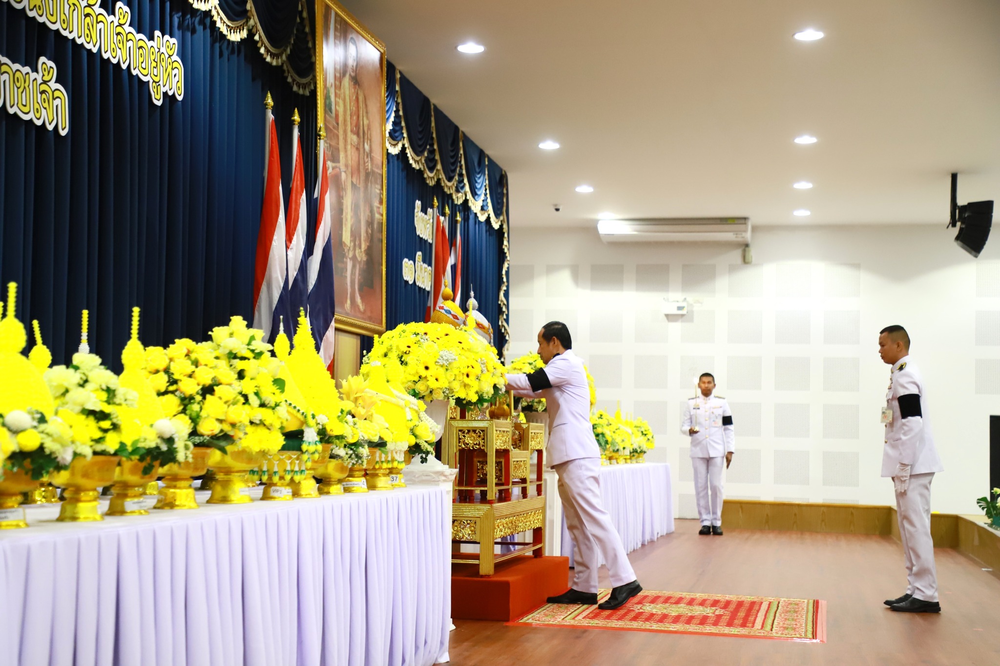 จังหวัดตรัง จัดพิธีถวายราชสักการะเนื่องใน "วันที่ระลึกพระบาทสมเด็จพระนั่งเกล้าเจ้าอยู่หัว พระมหาเจษฎาราชเจ้า" ประจำปี 2569