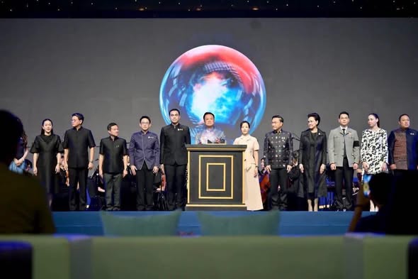 รองผู้ว่าฯ ตรัง ร่วมพิธีเปิดงาน "ศิลปาชีพ ประทีปไทย OTOP หลอมดวงใจด้วยพระบารมี" ประจำปี 2569 ณ อิมแพ็ค เมืองทองธานี