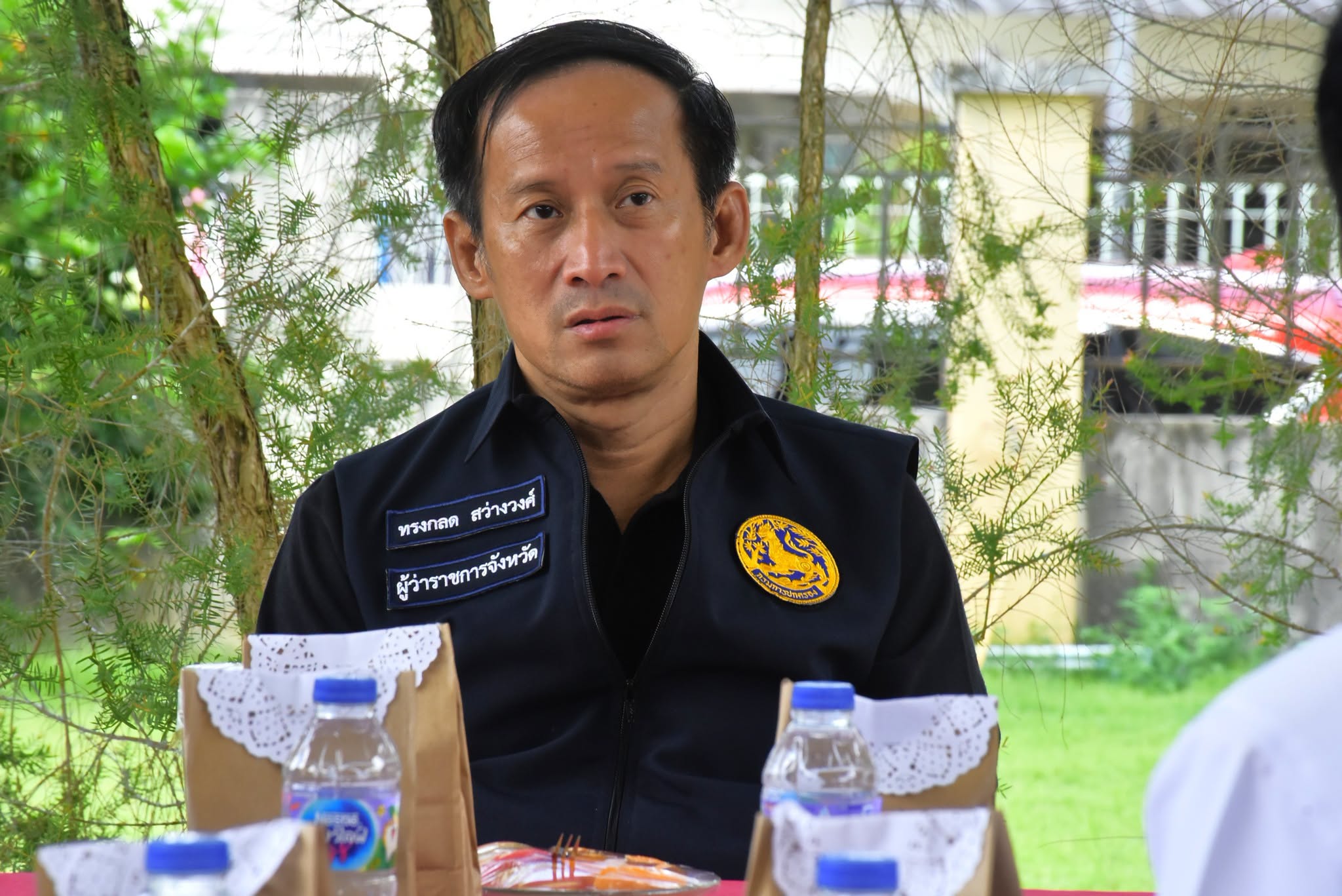 ผู้ว่าฯ ตรัง นำคณะกรรมการฯ ลงพื้นที่ตรวจเยี่ยมบ้านนักเรียนทุนการศึกษาพระราชทาน ม.ท.ศ. ติดตามดูแลชีวิตความเป็นอยู่และส่งเสริมโอกาสทางการศึกษา