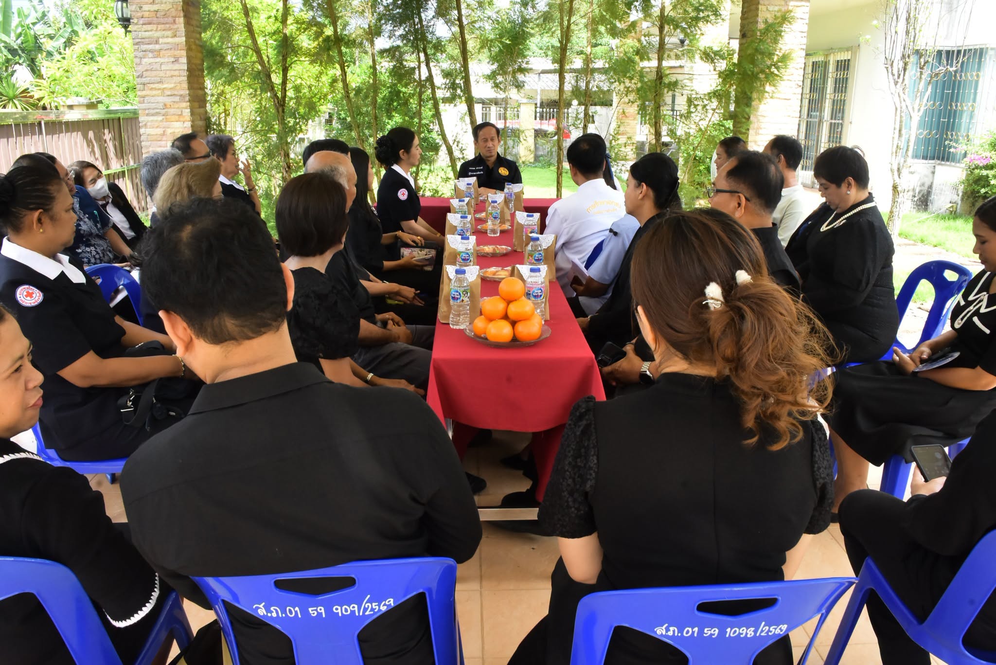 ผู้ว่าฯ ตรัง นำคณะกรรมการฯ ลงพื้นที่ตรวจเยี่ยมบ้านนักเรียนทุนการศึกษาพระราชทาน ม.ท.ศ. ติดตามดูแลชีวิตความเป็นอยู่และส่งเสริมโอกาสทางการศึกษา