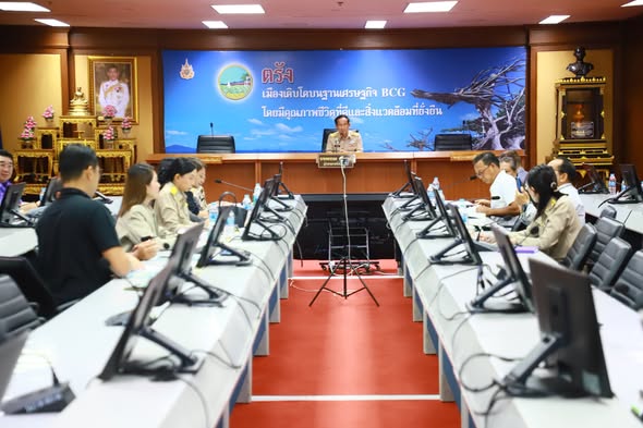 จังหวัดตรังประชุม คสป. ขับเคลื่อนการพัฒนาเศรษฐกิจฐานรากและประชารัฐ มุ่งยกระดับ OTOP และการท่องเที่ยวชุมชน