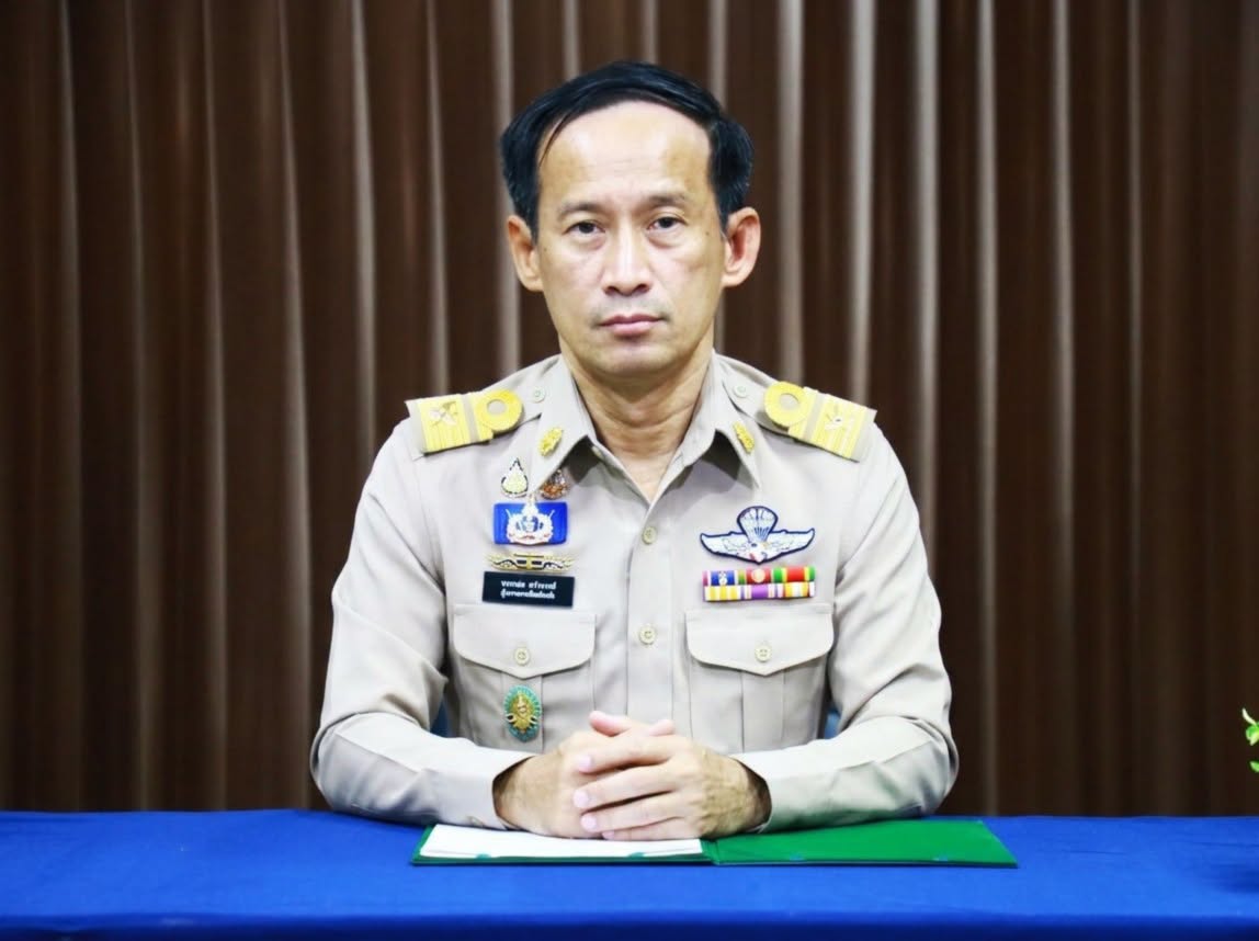 ผู้ว่าฯ ตรัง ให้โอวาทและมอบแนวทางการปฏิบัติราชการ แก่ข้าราชการและพนักงานส่วนท้องถิ่นผู้ผ่านการสรรหาให้ดำรงตำแหน่งสายงานผู้บริหาร