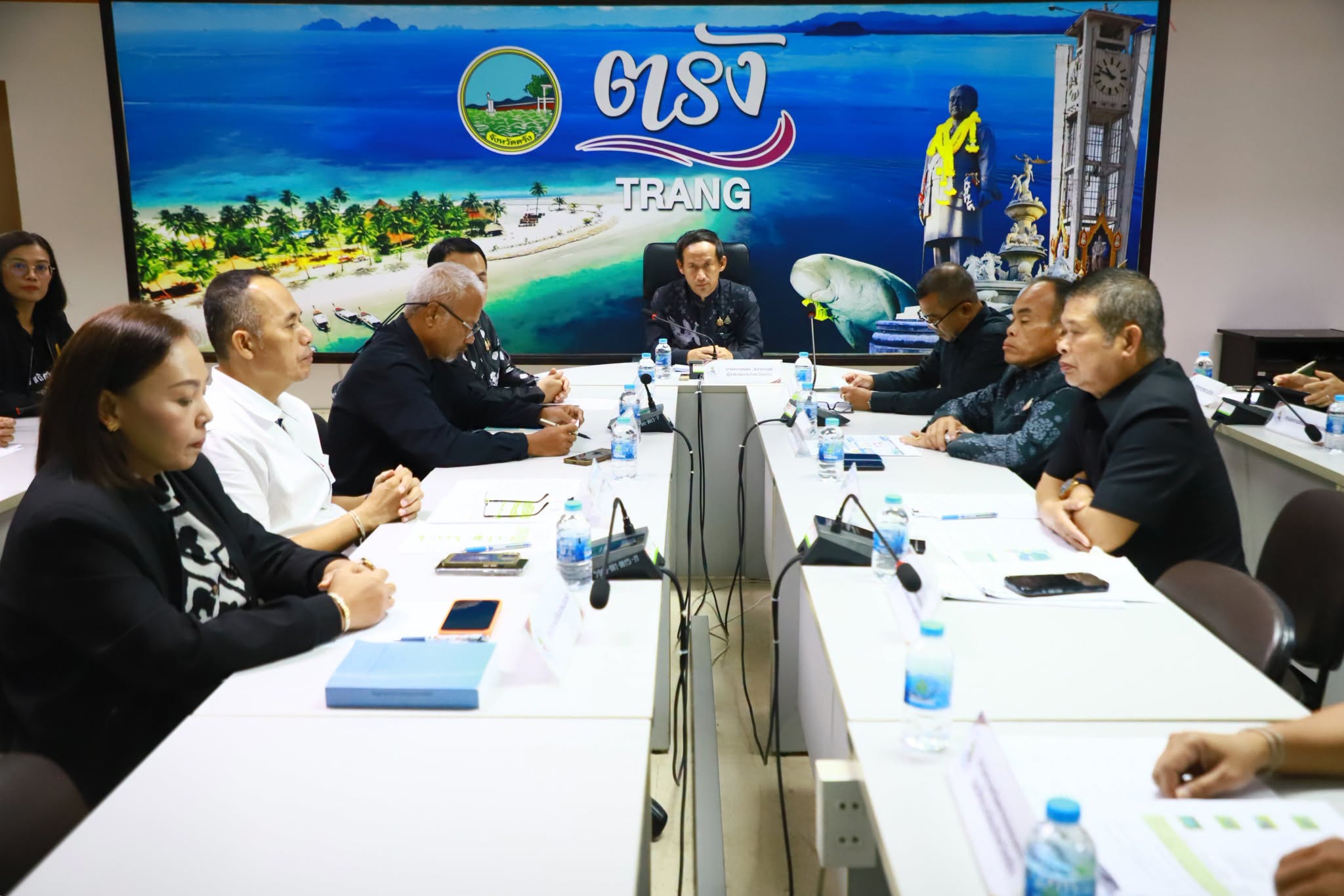 จังหวัดตรังแถลงข่าวชี้แจง 9 วาระสำคัญ ขับเคลื่อนการพัฒนาจังหวัด แก้ปัญหาที่ดิน ท่องเที่ยว และนโยบายรัฐบาล