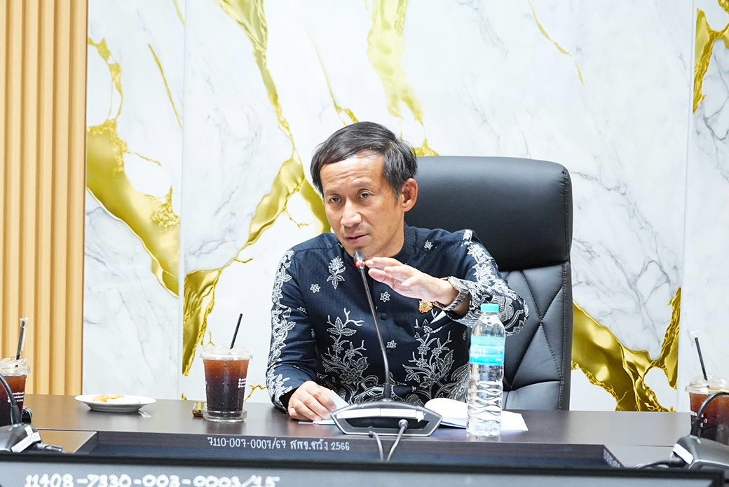 จังหวัดตรังประชุมเตรียมความพร้อม จัดโครงการ "แสงนำใจไทยทั้งชาติ เดิน วิ่ง ปั่น ป้องกันอัมพาต ครั้งที่ 12 เฉลิมพระเกียรติ"