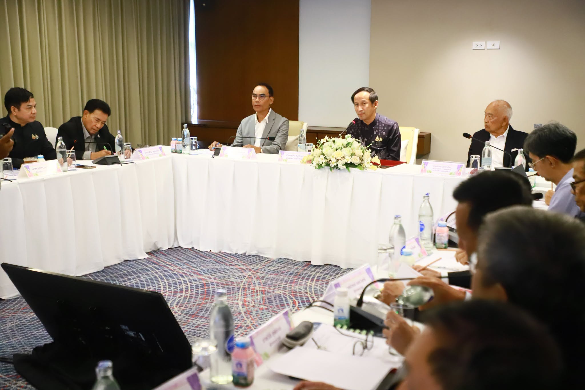 ผู้ว่าฯ ตรัง เปิดการประชุมหารือการจัดตั้งสภาการศึกษาจังหวัดตรัง มุ่งยกระดับคุณภาพชีวิตเด็กและเยาวชน